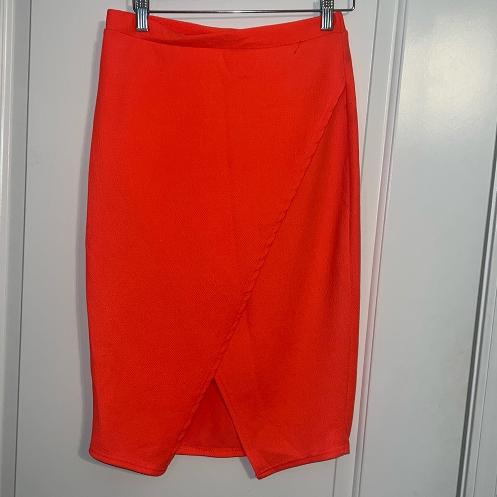 Coral skirt